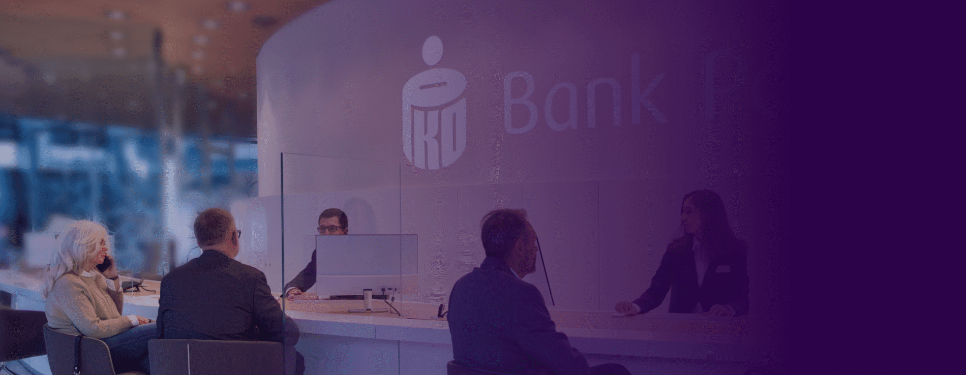 Clients and customer service office workers in PKO bank